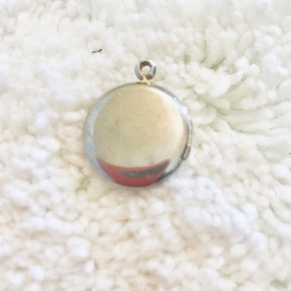 🛍Vintage Silver Tone Locket Pendant - Picture 3 of 4